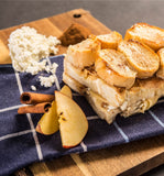 Bread pudding with apples and cinnamon